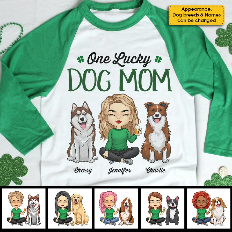 One Lucky Dog Mom, Girl Sitting - Personalized St. Patrick's Day Unisex Raglan Shirt