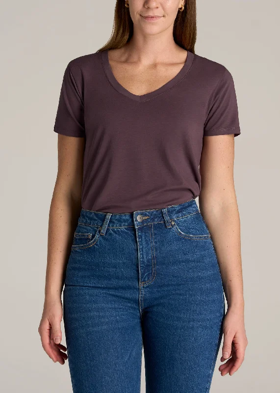 Women's Tall Scoop V-Neck Tee in Merlot