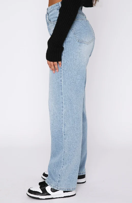 One Call Away High Rise Straight Leg Jeans Vintage Mid Blue